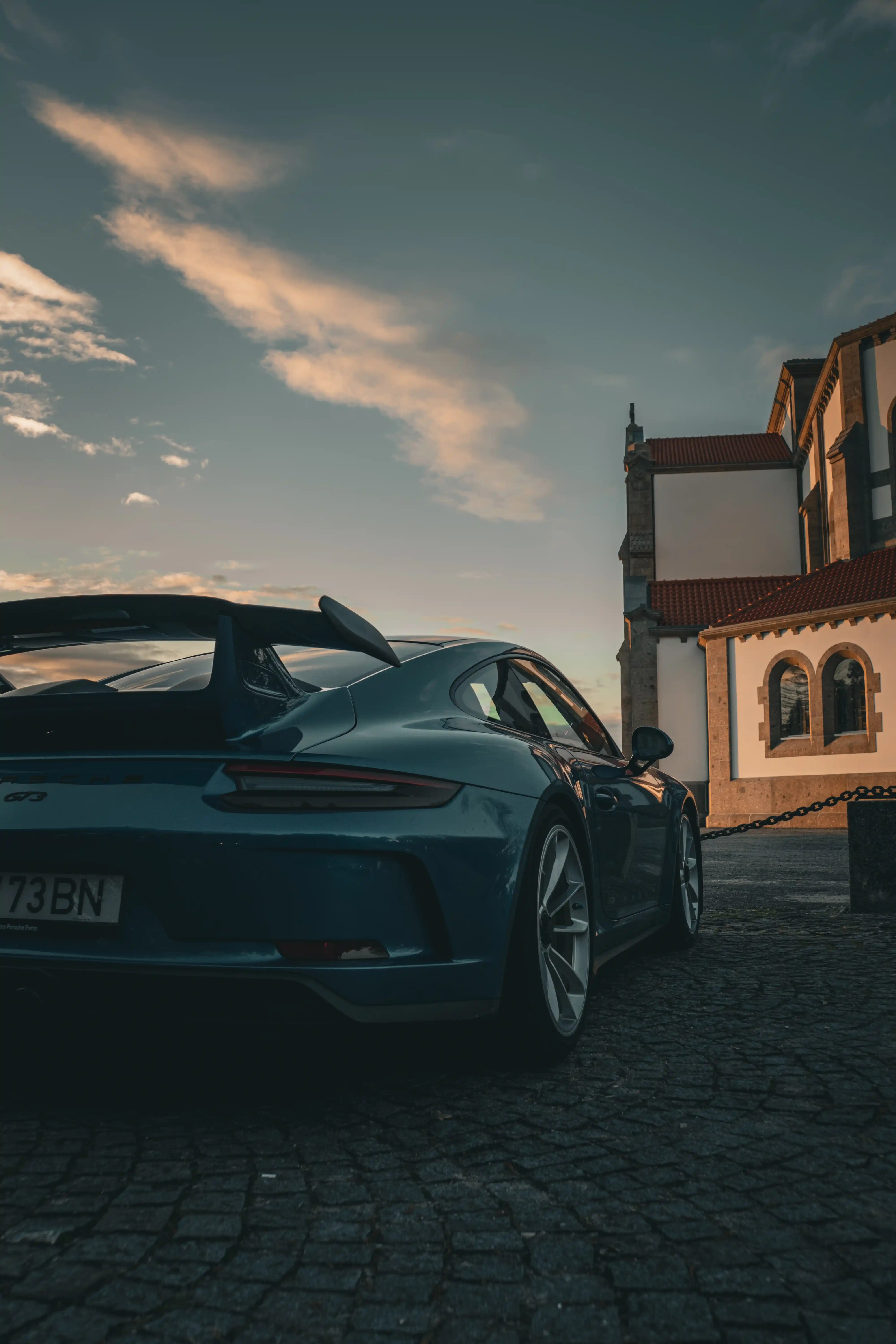 Porsche editorial